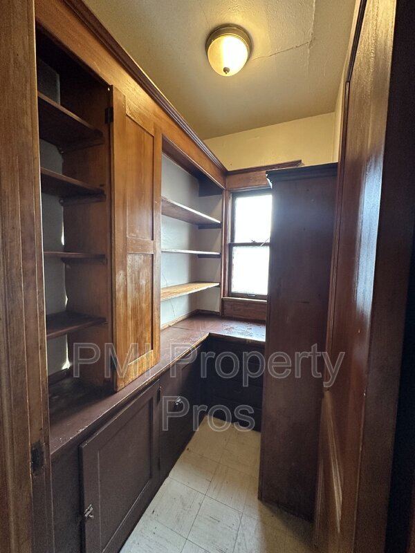 2566 N 41st St, Milwaukee, WI 53210 - photo 4