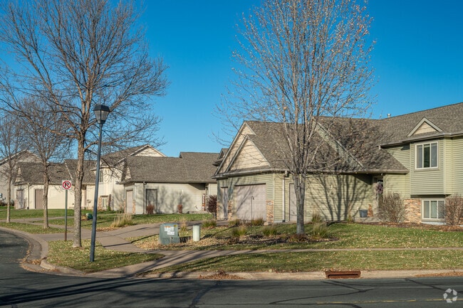 Rows of split-level homes and townhomes line the newer streeets of Kinnickinnic.