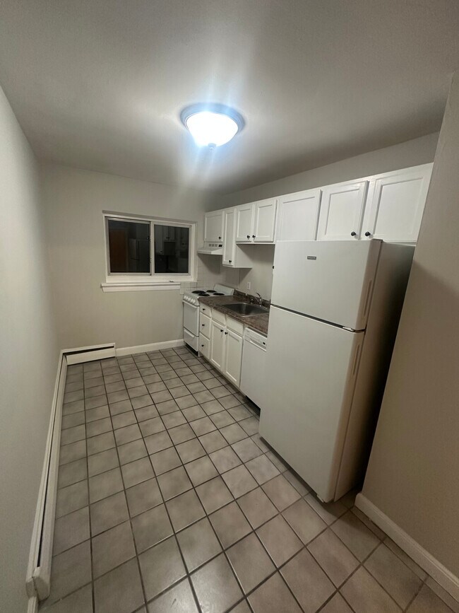 63 Selkirk Rd unit 7, Brighton, MA 02135 - photo 3