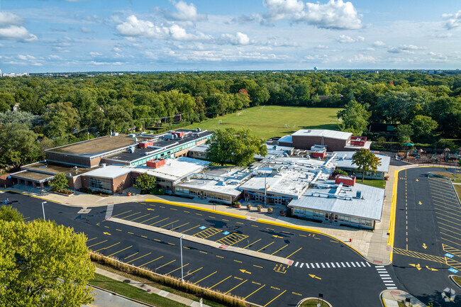 ]Wilmot Elementary School is shaping future leaders in Deerfield Park.