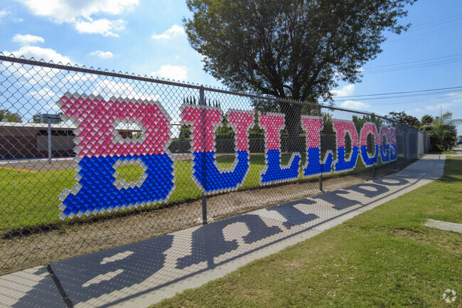 Parkview Elementary shows off school spirit with their bulldog pride in The Anaheim Resort.