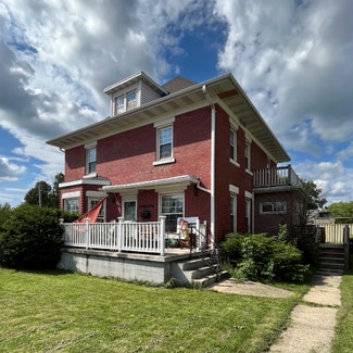 1403 9th St Unit 2, Monroe, WI 53566