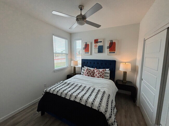 151 Rikardson St unit b2, Kyle, TX 78640 - photo 7