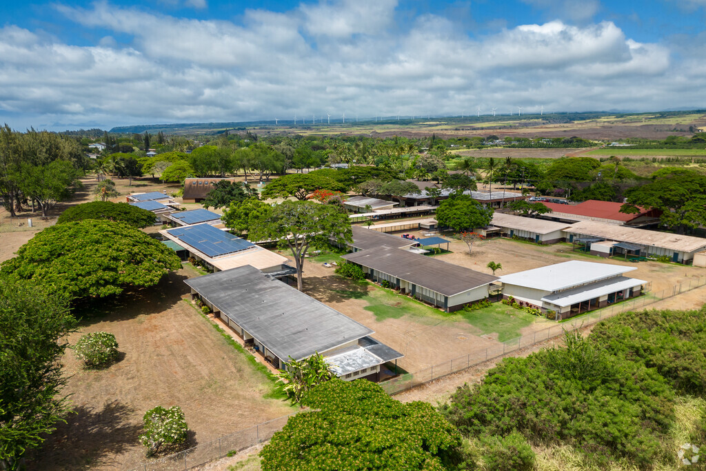 Haleiwa Elementary offers innovative teaching methods that cater to different learning styles.