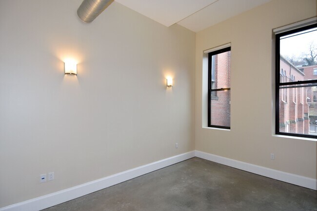 2301 Mission St unit 202, Pittsburgh, PA 15203 - photo 7