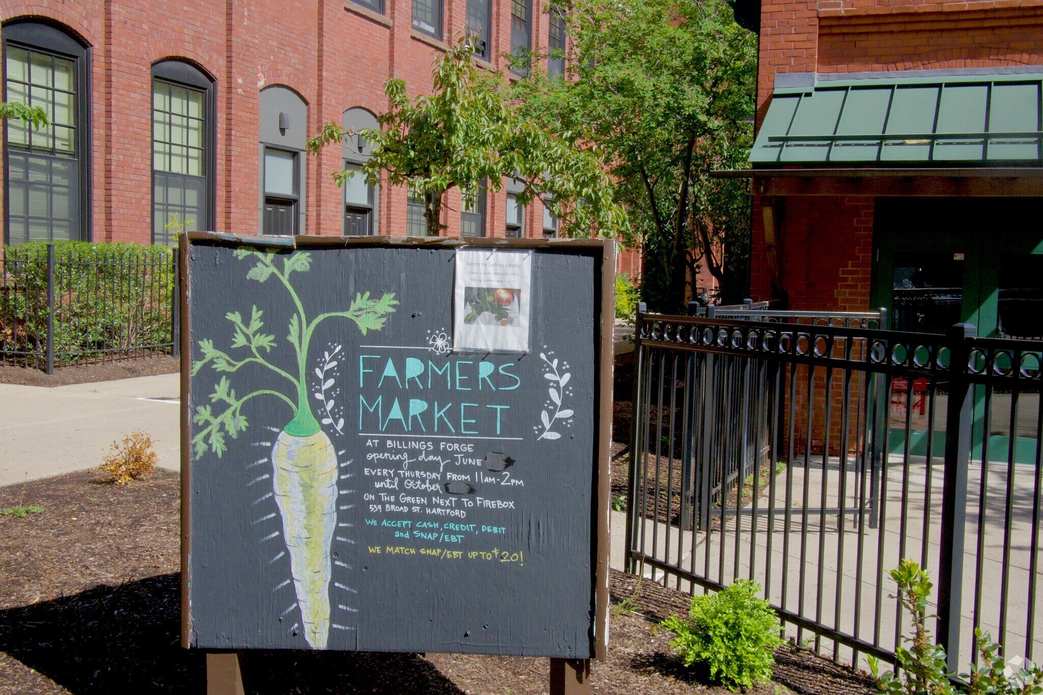 Shop organic produce and artisan products at the Farmers Market in Frog Hollow.