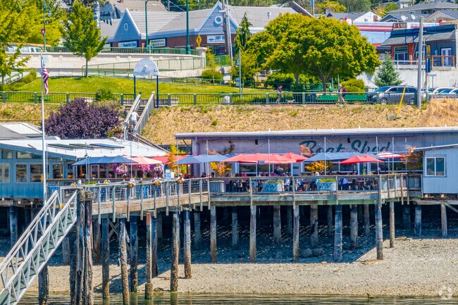 Boat Shed Restaurant is a great spot to enjoy the views of the ferry coming into port.