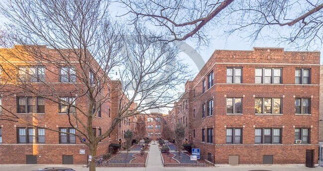 630 W Cornelia Ave unit 624-N3, Chicago, IL 60657 - photo 2