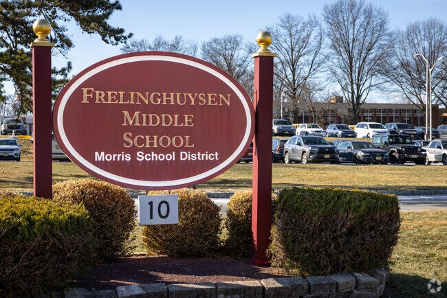 Morris Township's kids love attending the well rated Frelinghuysen Middle School.