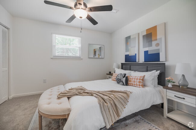 2BR, 1.5BA - 927SF - Secondary Bedroom