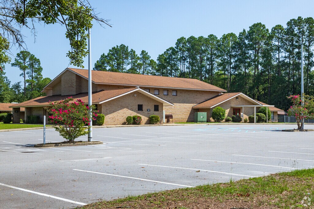 St James Lutheran School has after-school activities for students.