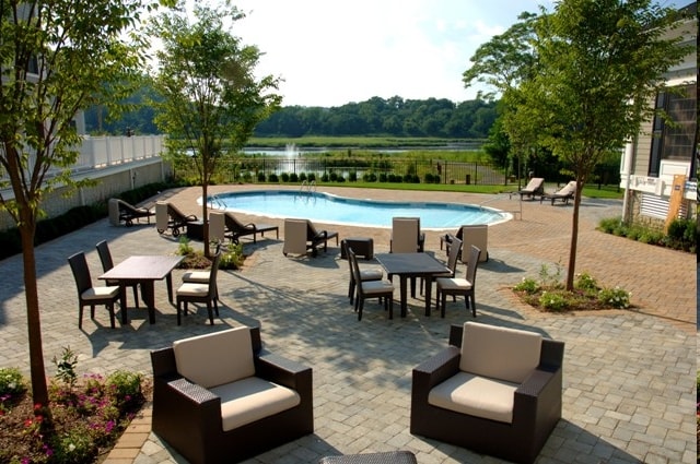 Fairfield Knolls On Roslyn Harbor, Roslyn, NY 11576 - photo 2