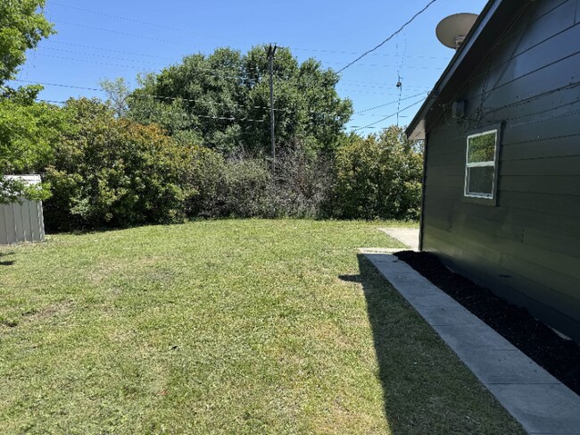 2009 Pleasant Ln, Copperas Cove, TX 76522 - photo 5