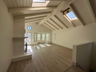 1721 Haynes Ln, Redondo Beach, CA 90278