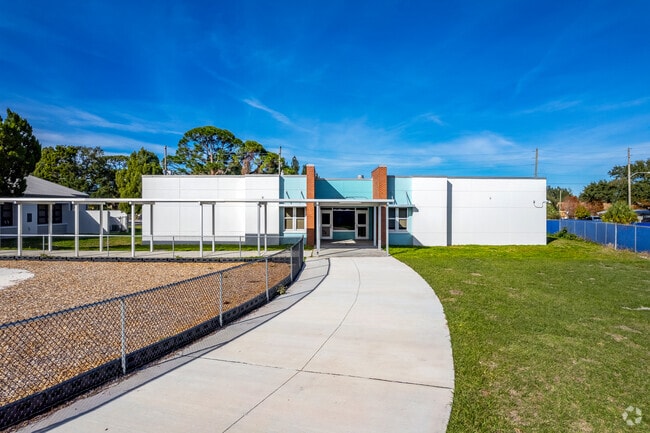 74th St. Elementary school teaches PK & K-5th graders.