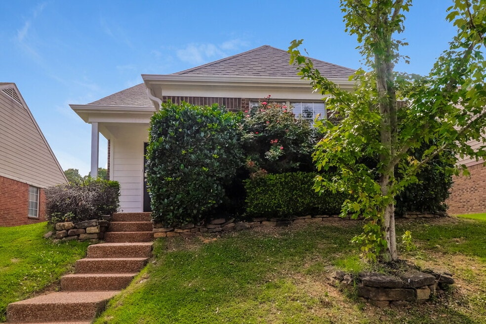 1497 Pemberton Ln, Cordova, TN 38016 - photo 1