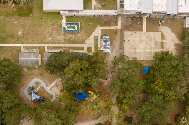 Enterprise Elementary School offers playgrounds and outdoor activity areas for its students.