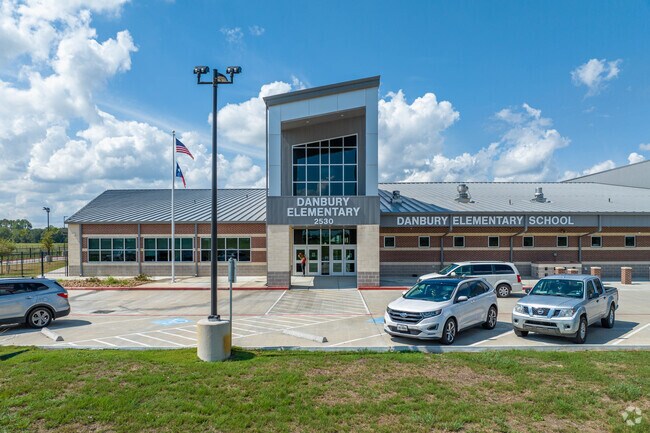 Danbury Elementary School is a B-rated school serving the Brazoria National Wildlife Refuge.