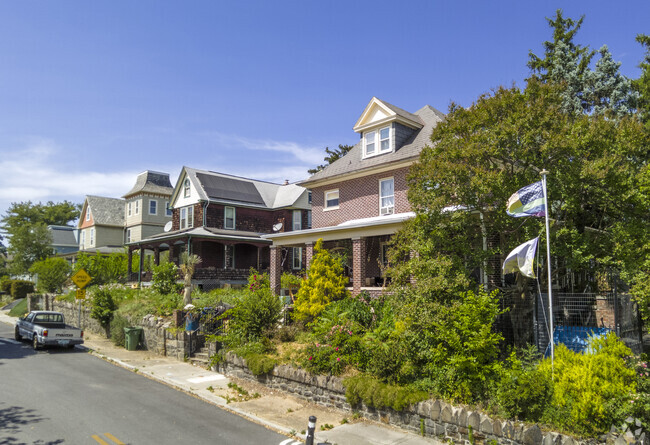 Mayfield offers suburban living in the heart of the city.