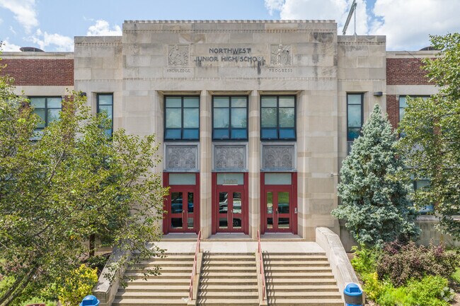 Northwest Middle School serves 930 students in grades 5-8.