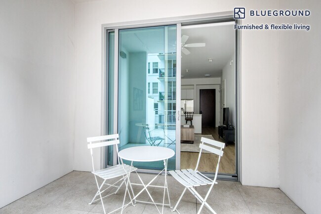 4131 Laguna St unit FL4-ID9, Coral Gables, FL 33146 - photo 3