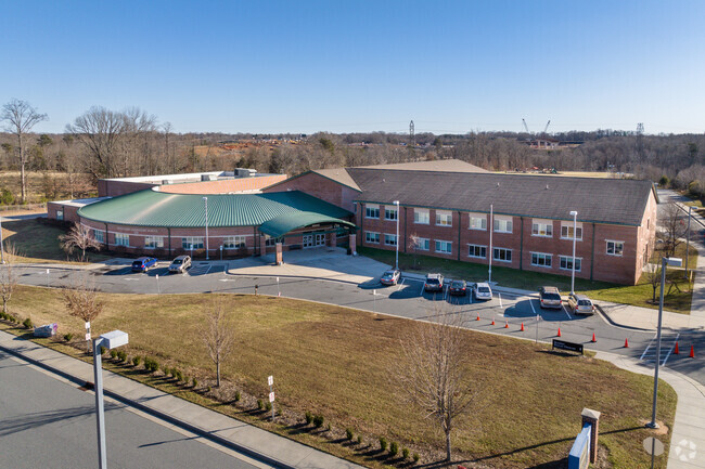 Smith Farm Elementary School has received an overall grade of C+ from Niche.