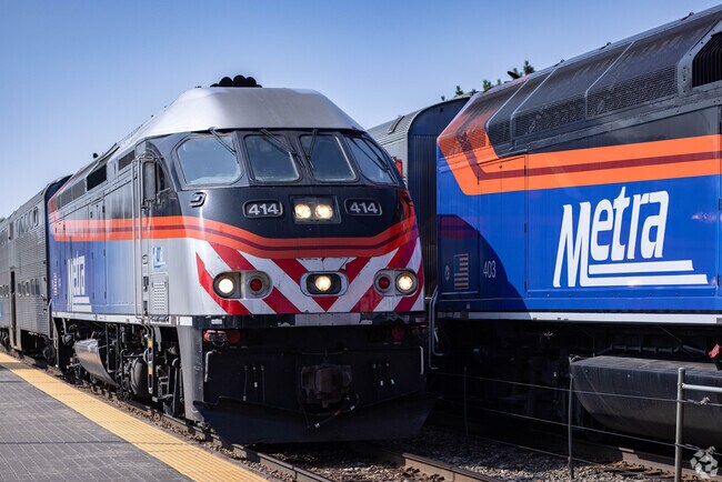 The Deerfield Metra Station offers a convenient way for residents to visit Downtown Chicago.