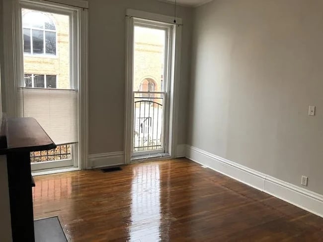 619 Oak St unit 619 A Oak Street, Columbus, OH 43215 - photo 2