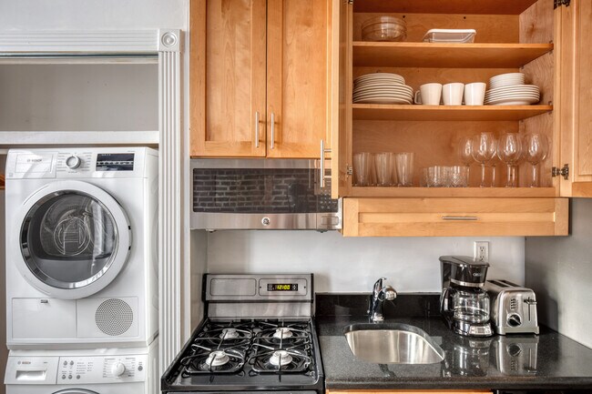 221 Mott St unit FL3-ID2053, New York, NY 10012 - photo 5