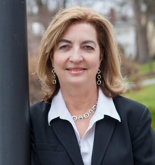 Martha Hilton Real Estate Agent in Lewisburg, WV