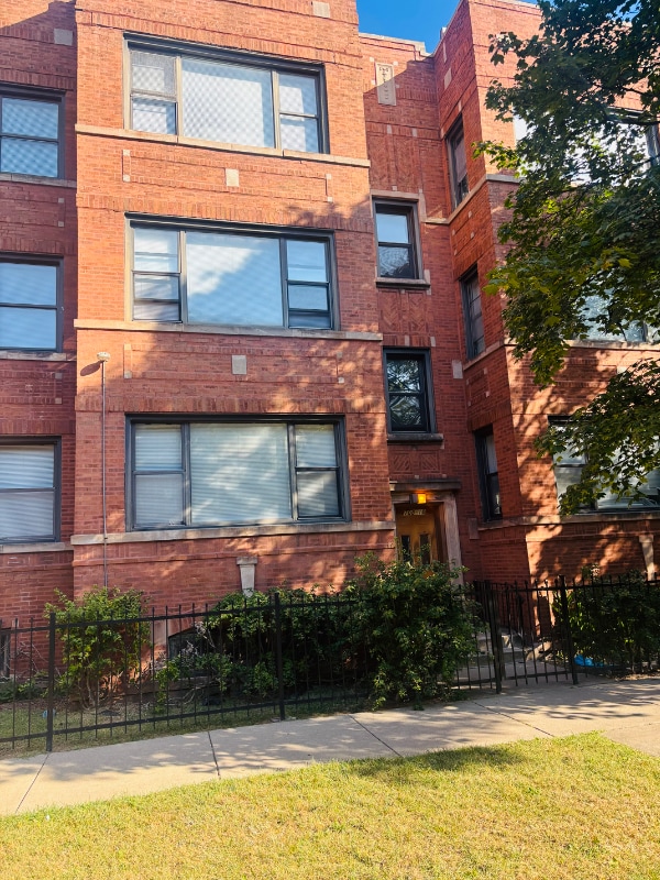 708 E 80th St Unit 1, Chicago, IL 60619