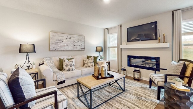 2506 E 47th St, Des Moines, IA 50317 - photo 2