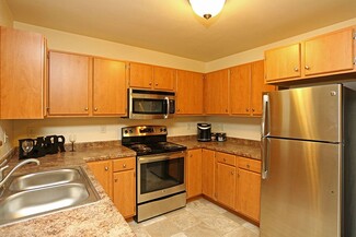 1025-1033 Main St, Horicon, WI 53032