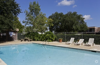 1300 Laban Ave, Houma, LA 70363