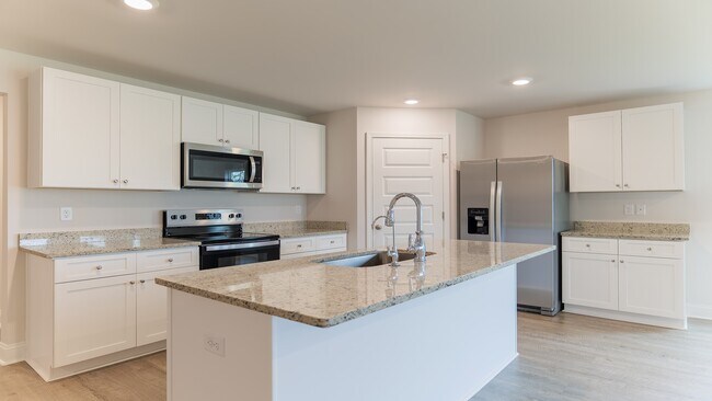 1561 Beverly Ln, Hahira, GA 31632 - photo 7