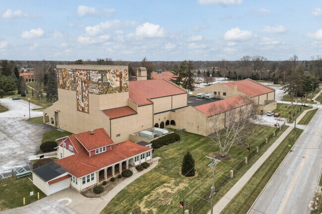 Lourdes University in Sylvania is located in the heart of the city.