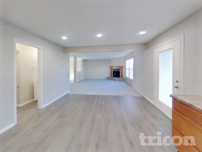 2928 Youngberry Ct, Indianapolis, IN 46217 - photo 4