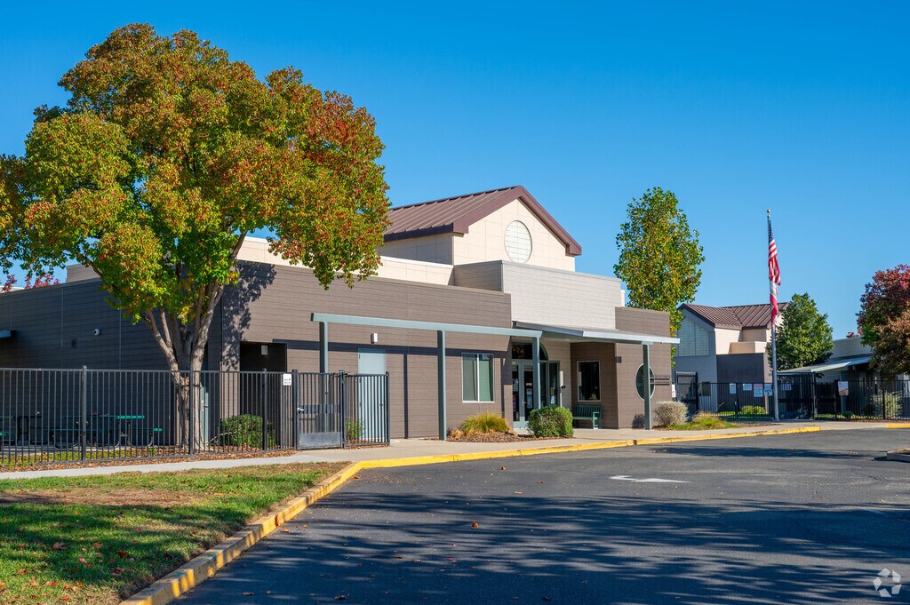 Marengo Ranch Elementary School administration building.