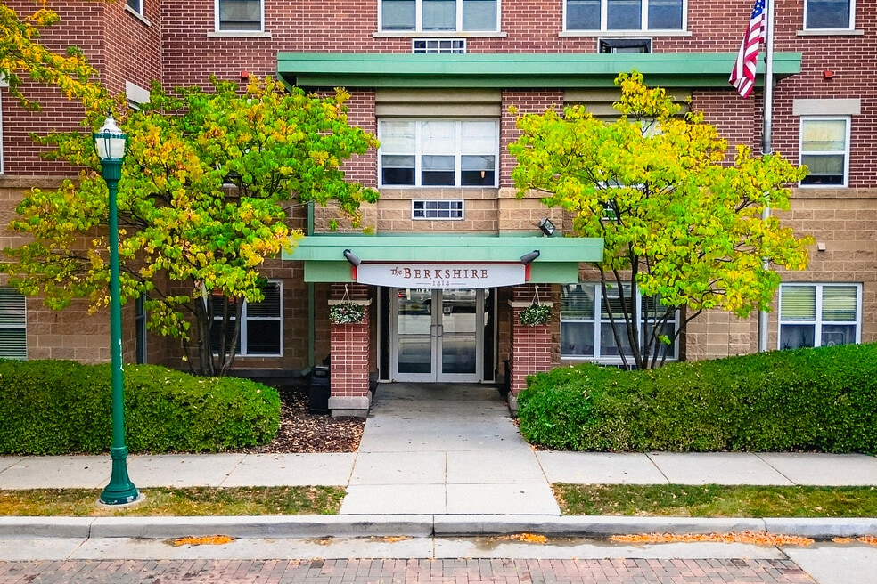 The Berkshire Senior Living, West Allis, WI 53214 - photo 1