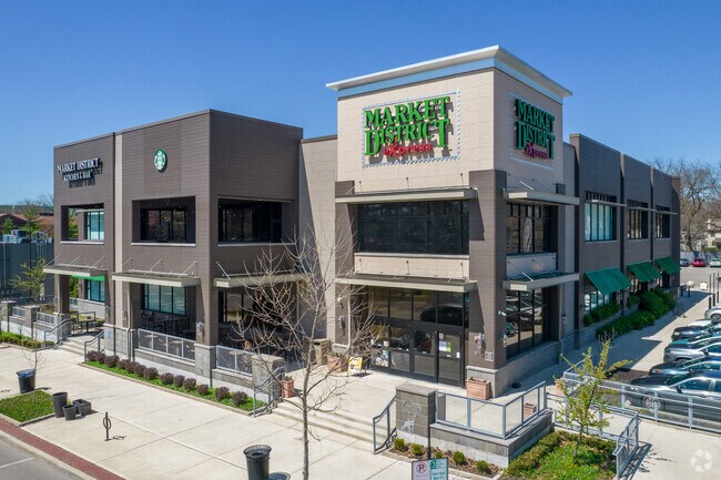 The Bexley Natural Market co-op sources fresh produce and meat from nearby farms.