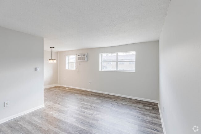 1BR,1BA-677SF