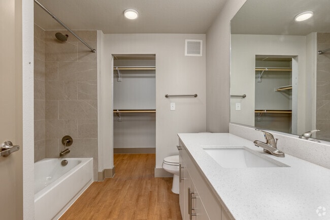 Quincy Court Apartments, Denton, TX 76207 - photo 7