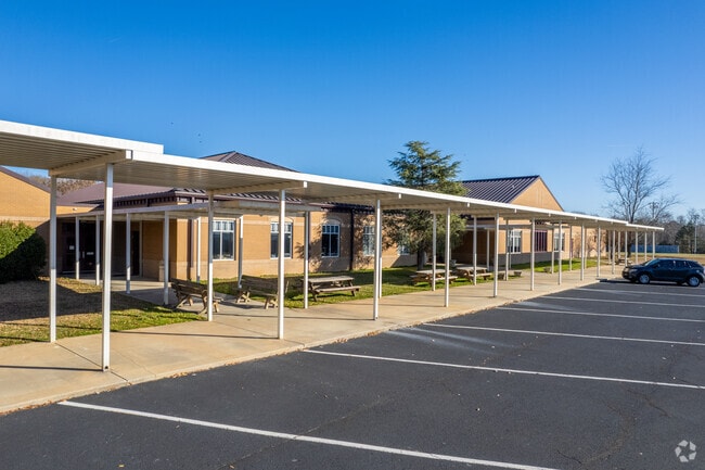 Sara Harp Minter Elementary School is a safe learning environment for your young students.