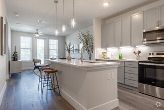 1305 E Wells Branch Pkwy, Pflugerville, TX 78660