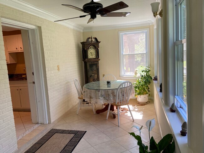 12707 Furnace Mountain Rd unit lower level apt, Lovettsville, VA 20180 - photo 3