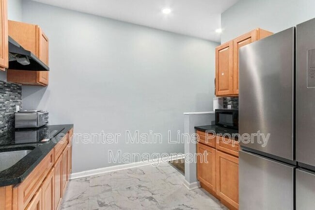 1610 Dyre St unit 2nd Fl - B2 - SRO, Philadelphia, PA 19124 - photo 2