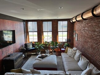 98 Genesee St Unit 2nd Floor, Utica, NY 13502