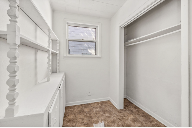 Walk-In Pantry