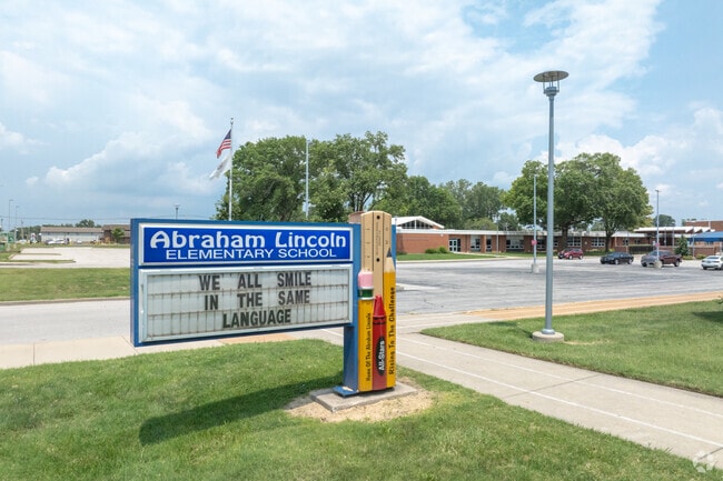 Abraham Lincoln Elementary is located at 820 Royal Heights Road in Belleville, IL.