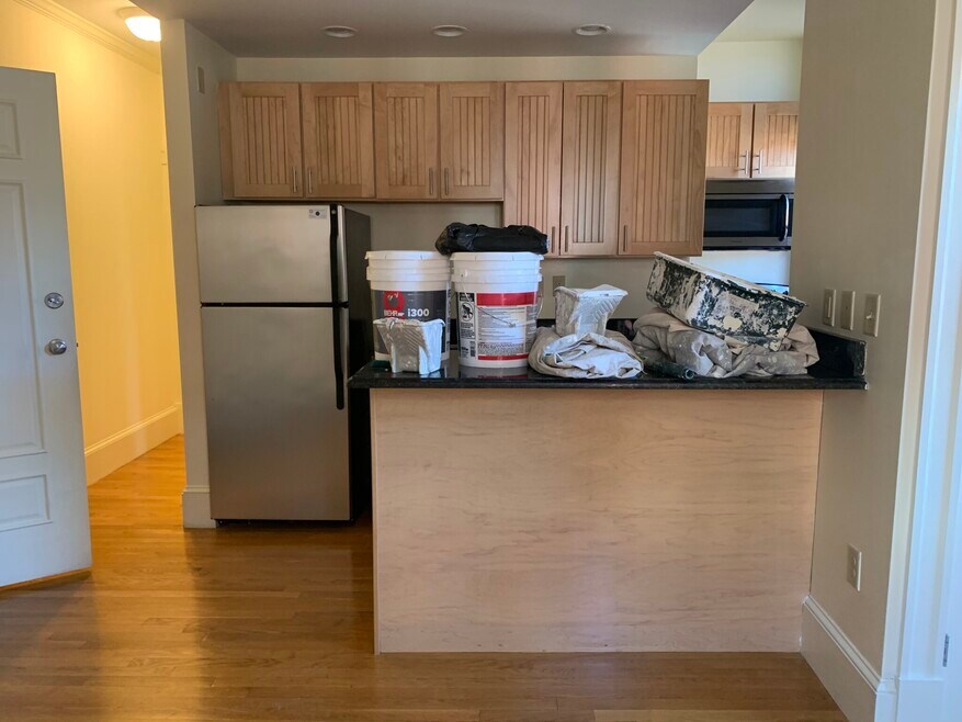 195 Commonwealth Ave unit 7, Boston, MA 02116 - photo 1